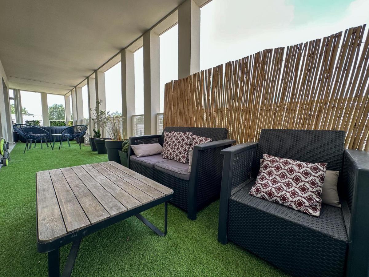 Loggia Dream Jacuzzi Lejlighed Montévrain Eksteriør billede